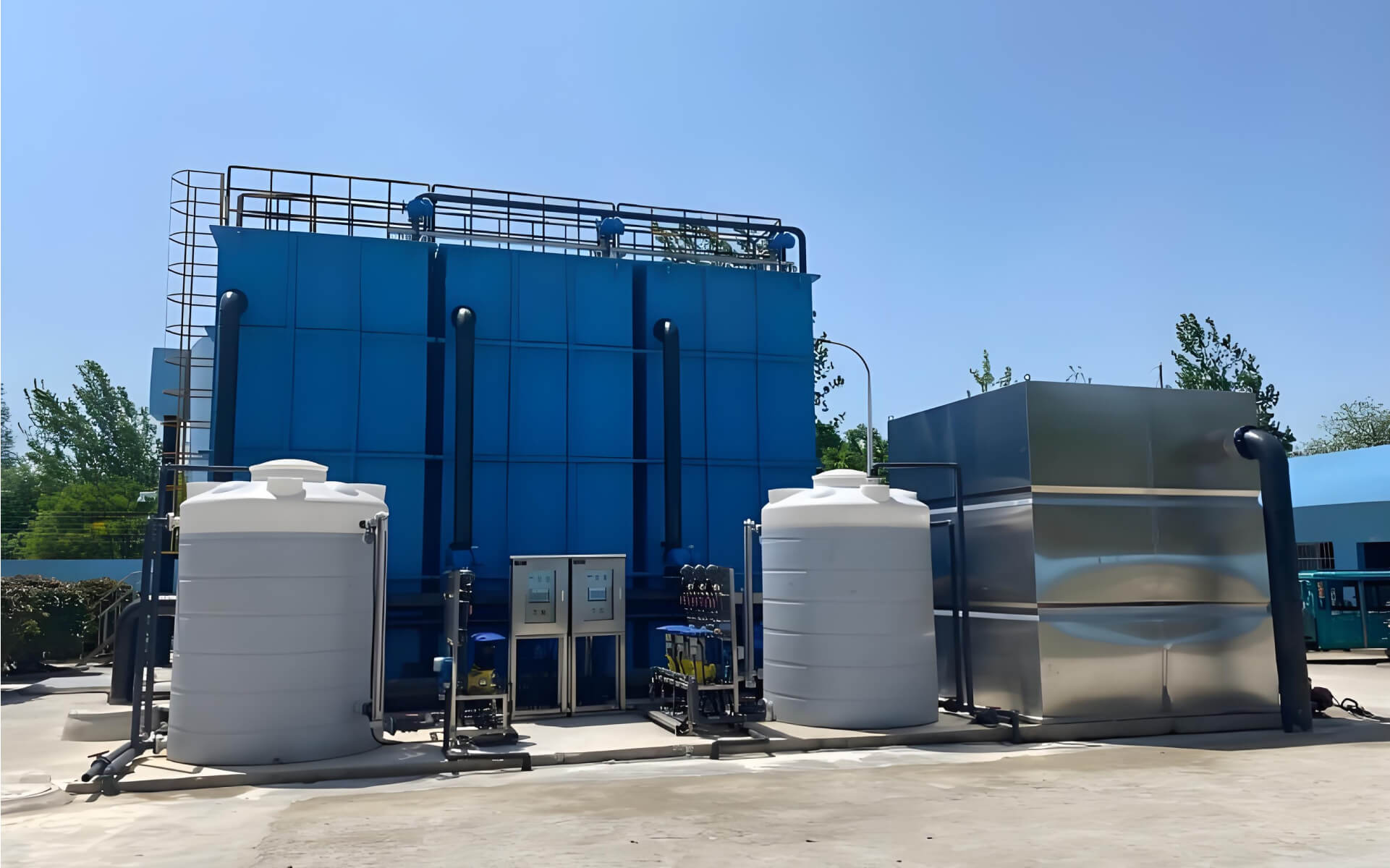 Frame 38 (2) Frame 38 (2)